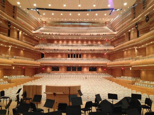 Today Prok2 for the opening night of @LeMetropolitain w/ @nezetseguin in this little hall #MaisonSymphonique