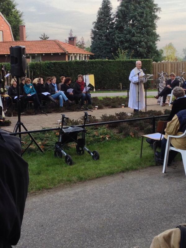 Inzegening van de nieje kapel in de heierhaöf