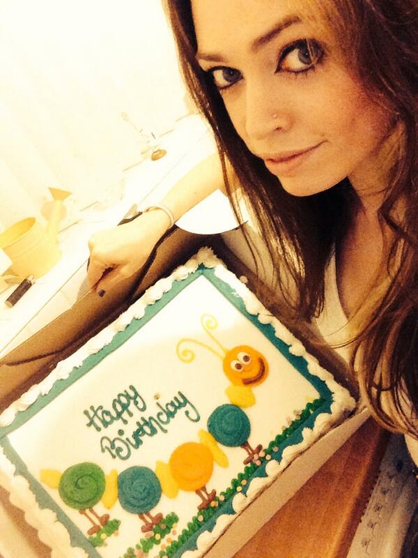 KayKay140's tweet image. Costcos cake! Win!!! :D