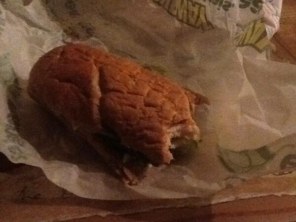 Harrylover54's tweet photo. Eating subway yummmmmm http://t.co/J6KG7gaC3l