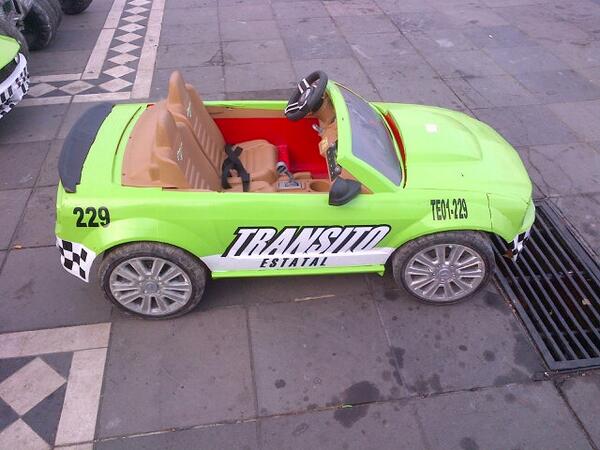 TRANSITO_VER's tweet photo. Vehículos del Escuadrón Vial Infantil. http://t.co/f92GNP0YBG
