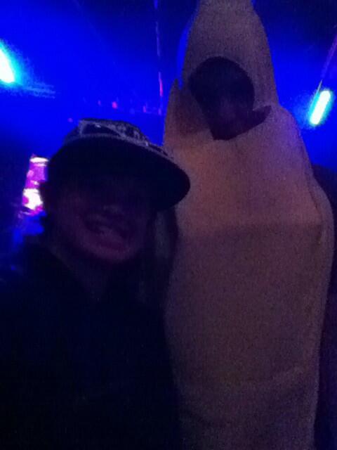 monkeycupcake24's tweet photo. #limitless13  banana man!!!!!!! I love u!! http://t.co/dKZvACbJeE