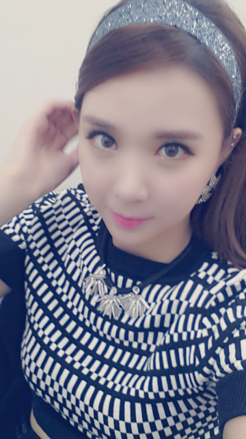 BW60SiNCMAAFivR.png:large