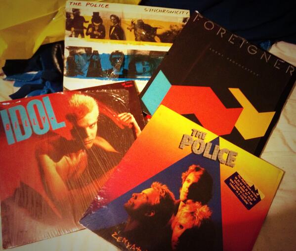 forever80s17's tweet image. My mom really surprised me w/ these!!!!! #ThePolice @BillyIdol @ForeignerMusic #80s #vinlys #bestmomever 😱😭😍😁🎧