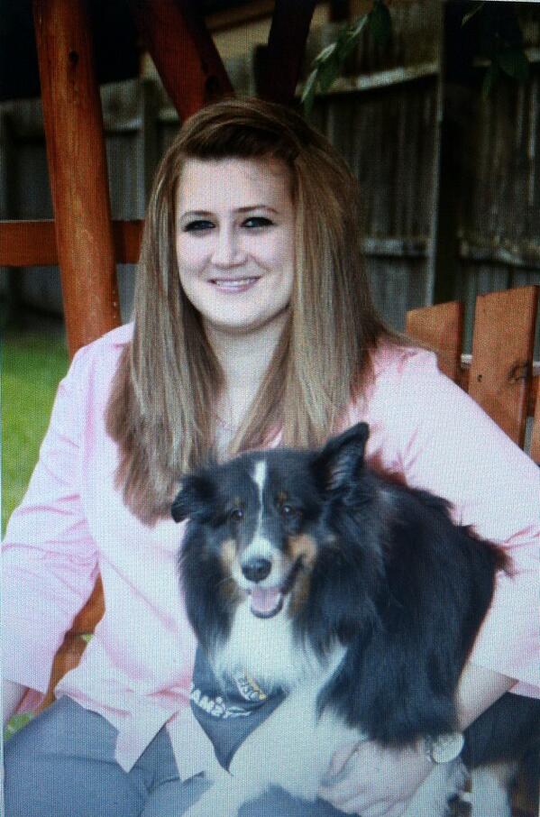 MaddyRoop's tweet photo. My favorite senior picture. I love this dog haha http://t.co/WgOTBkYcgy