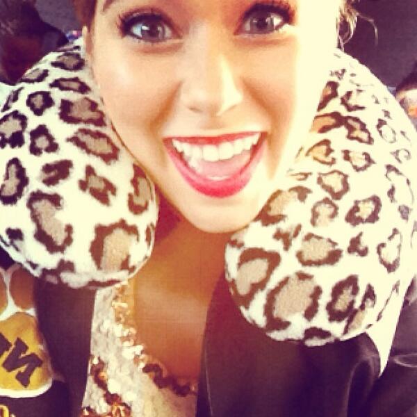 LyndiElaine13's tweet image. This is what you call bus-ride-ready! #yestaday #neckpillow #NEtigers 🐯🏈💛