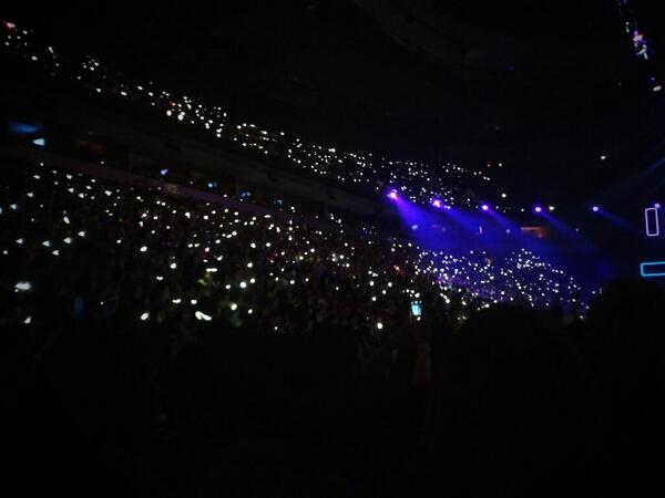 daisyjharris's tweet photo. Look at all the little lights #WeDayVancouver!!! http://t.co/YwLDOaR6sA