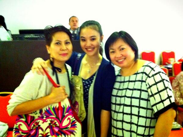 ElladoraTamy's tweet photo. ♥♥ RT @novaputong: Ketemuan yg ga di planning..@ElladoraTamy http://t.co/JAWIvbX66t