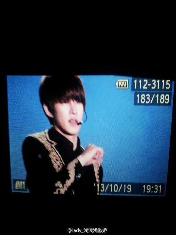 [131019] Heechul during Superman (cr: lady_浅浅浅傲娇)