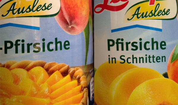 espiekermann's tweet photo. Peaches, with ligatures and without. #FFMETA http://t.co/BYp4u42XeD