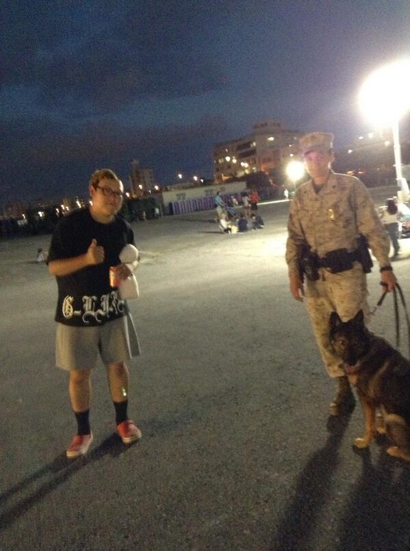 石川典行 女性アーミーといかつい犬 Emi撮影 Http T Co Pvuhm3rlrw