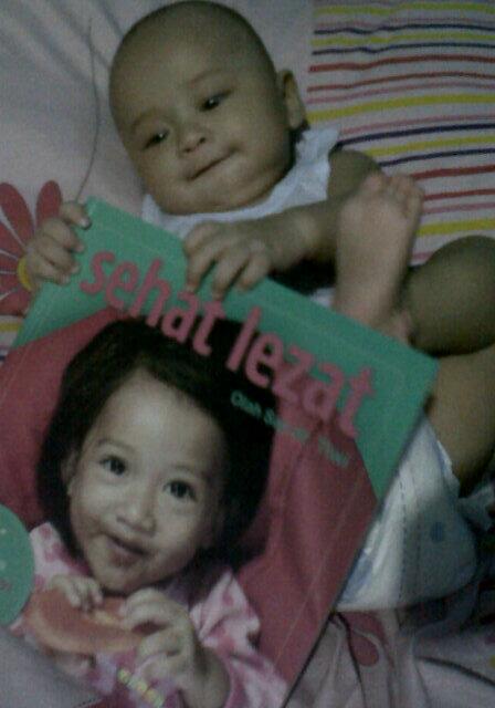 Look <a href="/drtiwi/">dr ayu partiwi</a>....  Arkha get ready to eat with #SehatLezatOlahSaji thanx . ƪ(˘⌣˘)┐ƪ(˘⌣˘)ʃ┌(˘⌣˘)ʃ