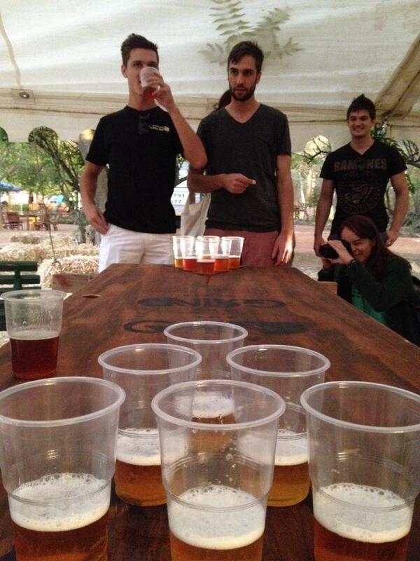 BighouseBF's tweet photo. Beer pong time! http://t.co/54Y5ZzkoVH