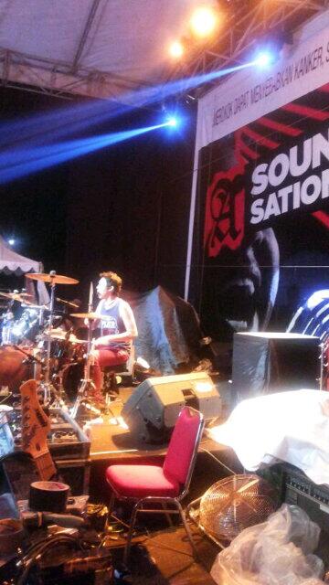 MbobBobby's tweet photo. Rt "@slankdotcom: #Bim2xSlank A Mild Live #SoundsationPontianak #SlankNggakAdaMatinya http://t.co/1NQYGb2LJG"