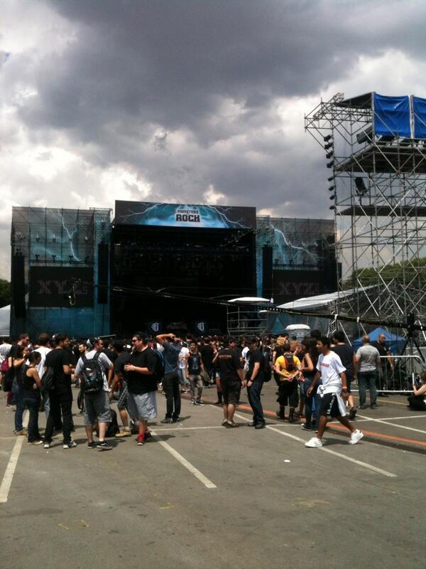 mateusprosa's tweet image. Hehehehhe!!!!! Monster of rock!!!