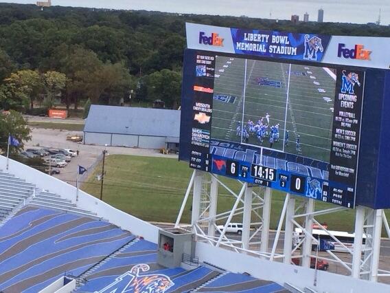 SMUAlum's tweet photo. @SMU by 100 at this rate. #PonyUp http://t.co/tSUkeUghTH
