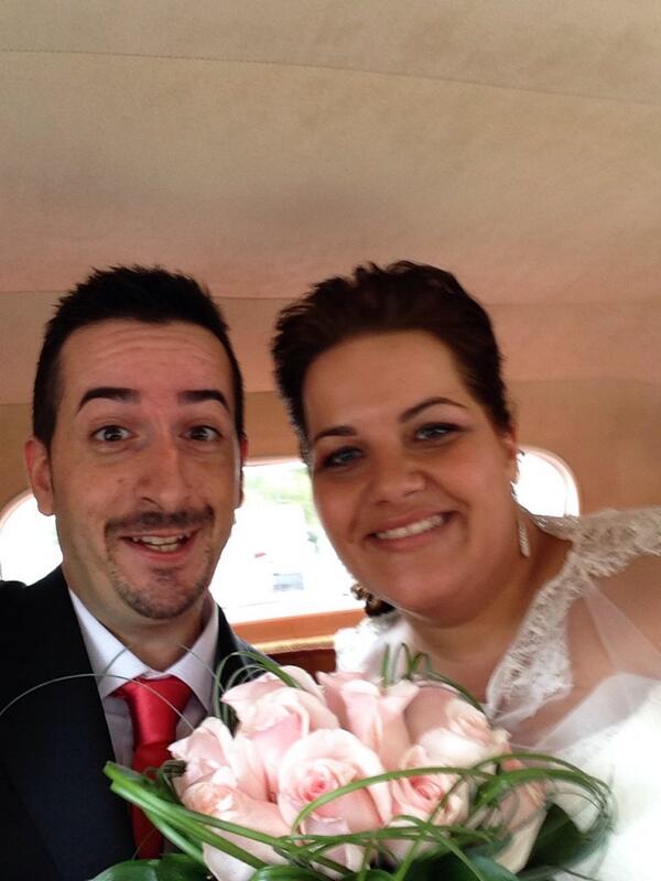 tonacho's tweet photo. Me acabo de casar #enlabodadeTonacho claaaaaroh http://t.co/HW9ekVW0PC