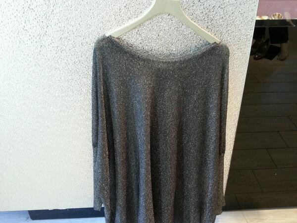 Maglia  Paola frani
Via ugo ojetti 100
Fashion Victims