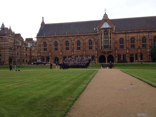 keble_freshers's tweet photo. There you all are! #YOMO http://t.co/bSTB5Hnpkg