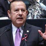 humbert_43's tweet photo. @AaronIrizar @ferdibarra03  hoy primer informe de nuestro senador un hombre de convicción siempre dando resultados http://t.co/dO07JMrBKX