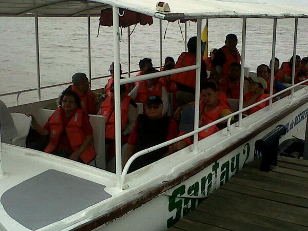 Empieza con mucho éxito el Festival Gastronómico en la <a href="/IslaSantayEc/">Isla Santay</a> . Las lanchas están listas para salir. #turismo