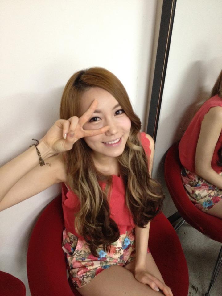 BW8y0ZeCIAADBsY.jpg:large