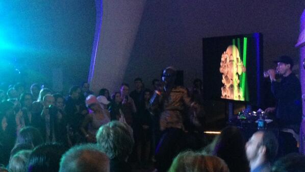 MightyTortzilla's tweet image. #le1f live performance @TheMagazineLDN for the #89plus #marathon finale @eadaoinmcdonagh @KKompanieLondon