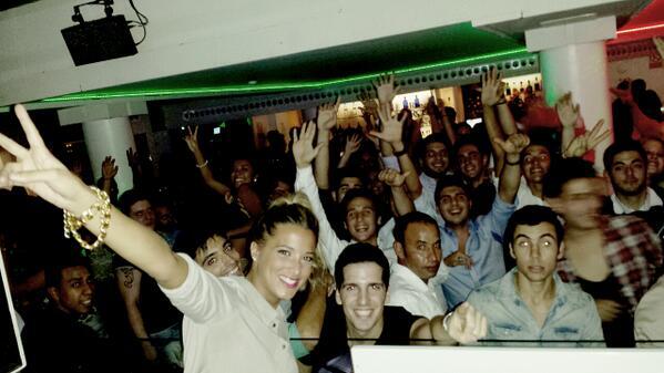 una vez mas ... <a href="/CorinaRandazzo/">Corina Randazzo</a> LLENANDO LAS SALASSS¡¡¡ @ElDivinomca