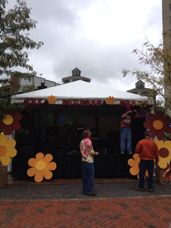 ChaseFinish's tweet photo. The stage is ready!! Another Colour is set to start rocking!!#bourbonchase2013 http://t.co/UeVyd6ZWJs