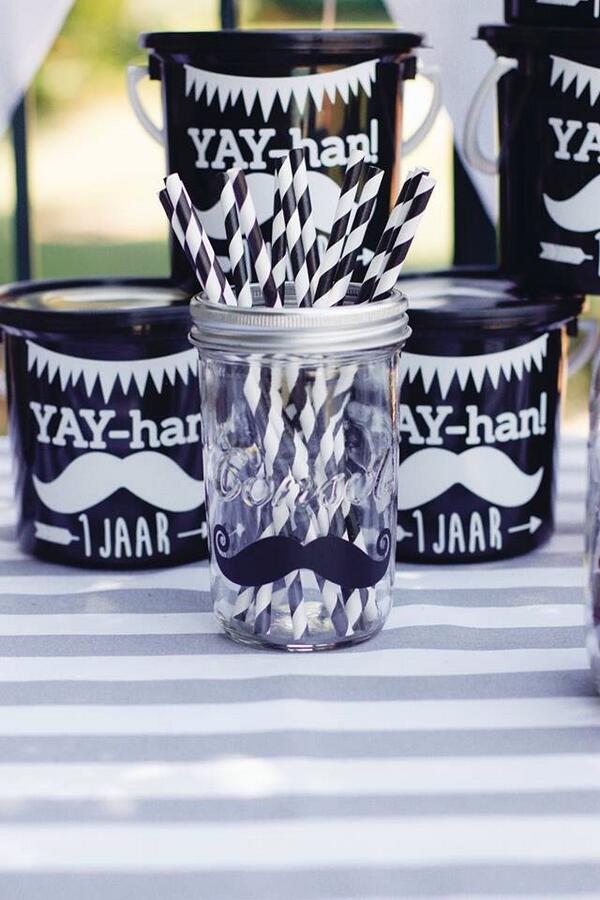 Designed the most coolest 1year old party goodies!