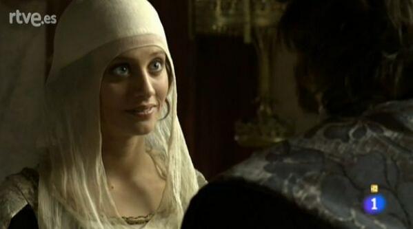 serieIsabel's tweet photo. "Las batallas van quedando atrás" "Queda afianzar la victoria" #isabel18 http://t.co/1zaxhXsX44