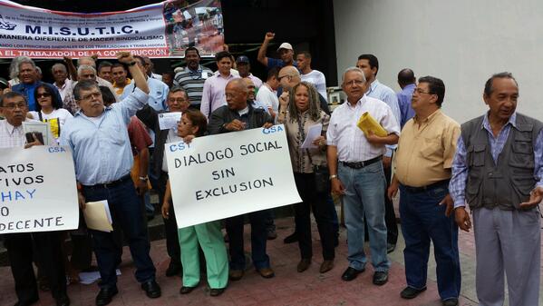 infoctv's tweet photo. Dialogo social sin exclusión exigen dirigentes sindicales venezolanos al gobierno. http://t.co/xOtpMW9kwg