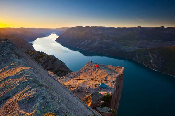 Cualquier día de estos te secuestro <a href="/13kisko/">francisco javier</a> y te llevo al fin del mundo.