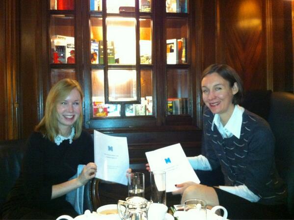 Home sweet home... Breakfast at the Hof with <a href="/CamillaFerrier/">Camilla Ferrier</a> #fbf13