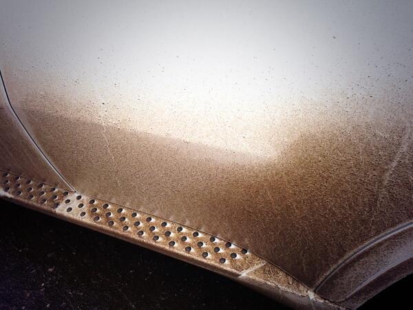 Да что у нас на пр. Строителей такое??? Почему строители не моют колеса своим грузовикам при выезде со стройки???