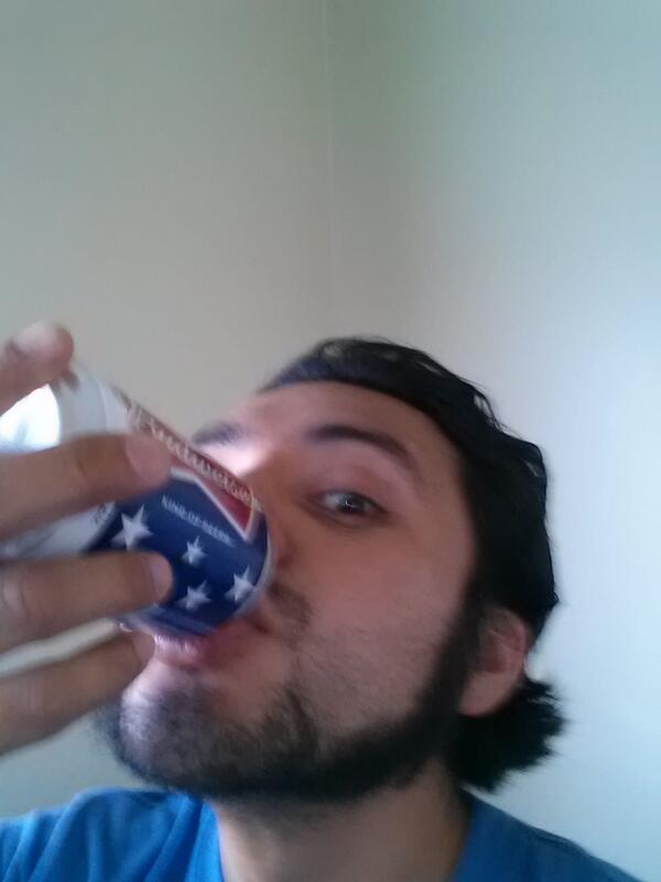 Xitila's tweet photo. Aun hace calor así q no os queda mas q decir salud !! http://t.co/34tDmUd1d1