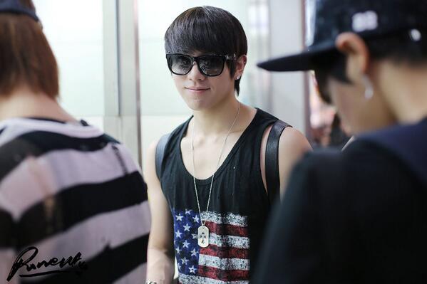 CClown6TH's tweet photo. [12P] 130810 Rome at Gimpo Airport go to Japan ► http://t.co/sS6FiNALws (©romentico) http://t.co/sywQ7iYfkI