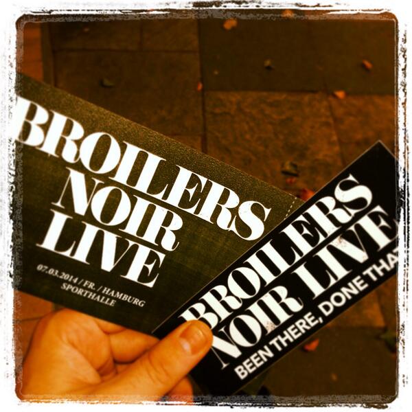 RUUUUUBY LIGHT AND DARK 😍😍😍 #broilers #noir #live