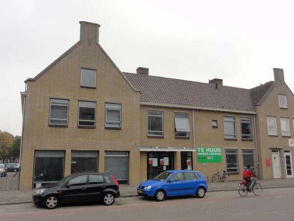 SHMakelaars's tweet photo. Te huur: zeer luxe afgewerkt kantoorpand in het centrum van Emmeloord/aantrekkelijke huurprijs!!  Deelhuur mogelijk. http://t.co/1xwkcOHy0B