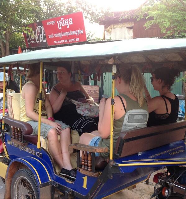 G_punpun's tweet photo. The 3rd on the tuk tuk to new hope #tm http://t.co/lTFLRsOrqQ