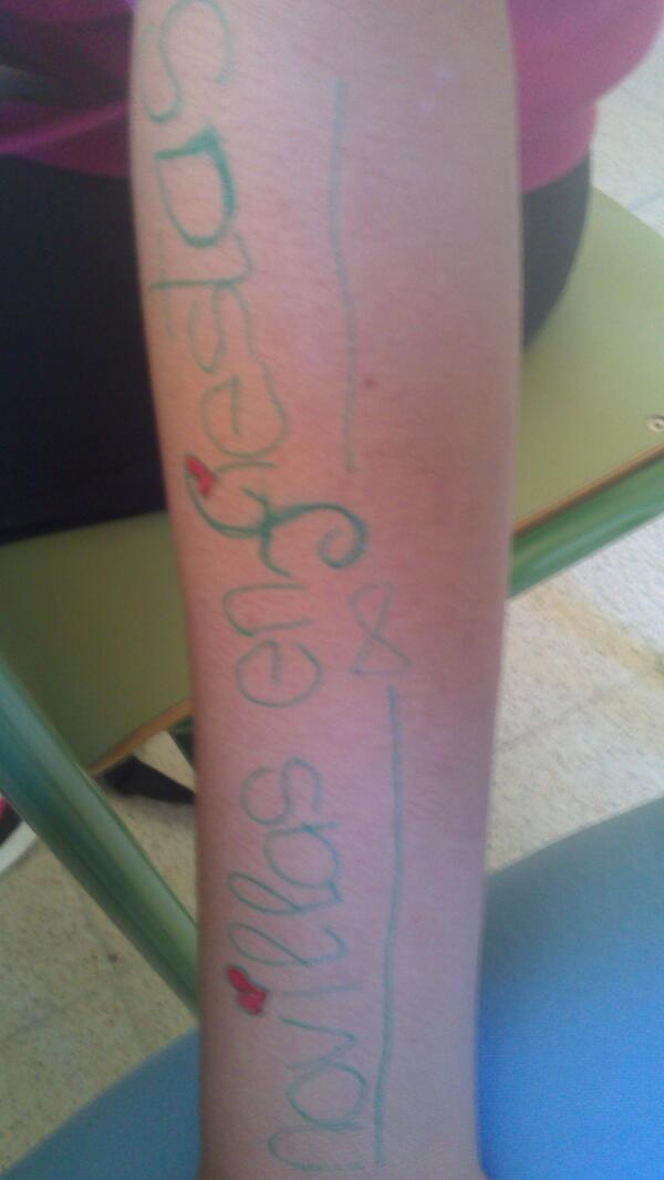 Afrocaa's tweet photo. Obra de arte de #Meeer en filosofia :) I need calimotxo!!! http://t.co/ndoTyDyRnz