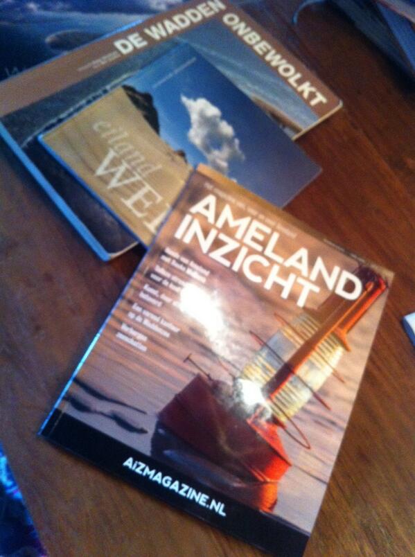 KarenvdLeest's tweet photo. Hij ligt weer op de leestafel. #Ameland in zicht http://t.co/lhPCqHGM8t