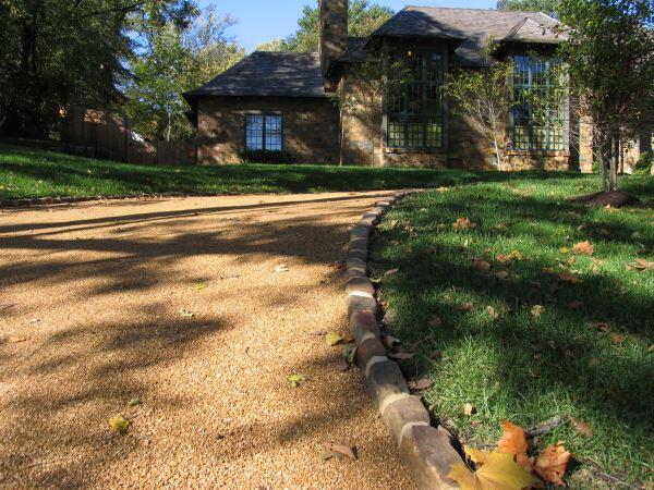 SemcoOutdoor's tweet photo. Add a finishing touch to your home's landscaping with natural stone eding from @SemcoOutdoor http://t.co/jidA9dXn4I