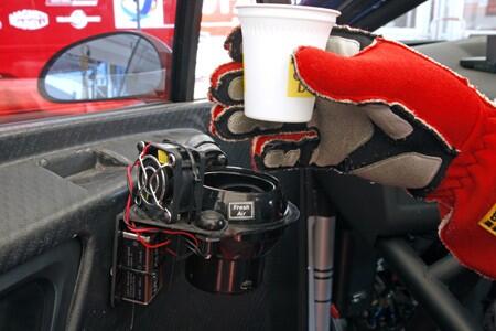 BPS_RACING's tweet image. @LPJofficiel @MaximeMusqua La photo du fameux porte gobelet ^^ de @Loeb_Seb1 Image #AutoPlusMag @BPS_RACING