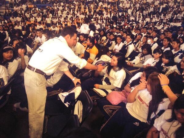 RomeroCoello's tweet photo. #sector3 éxito total en San Luis Potosí. 4,800 #JóvenesMoviendoaMexico @ImjuveMX @Rosario_Robles_ @EPN @Inpojuve http://t.co/EcxrVqVo22