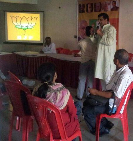 Interceptors's tweet photo. Workshop On Social Media (BJP) Conducted by IT Cell (Braj) @MAYANKLAVANIA @BJPBRIJ @BJPAgra http://t.co/1j5YT70cLp http://t.co/eYSVjOXzqv