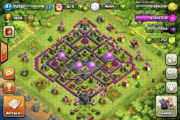 ClashThatClan_'s tweet photo. Amazing farming th 9 base http://t.co/xzVuLFkcve