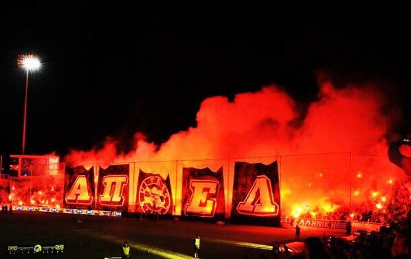FansPhotos's tweet photo. APOEL fans. http://t.co/kbmGAupajs