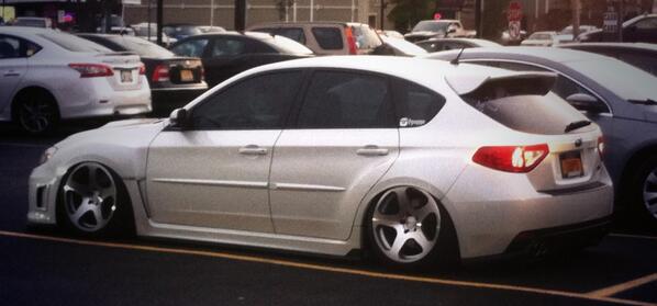 LoweredCarProbs's tweet photo. Dirtyyyy #stanced Subaru hatchback #loweredcarprobs http://t.co/HAu3oUfW7T