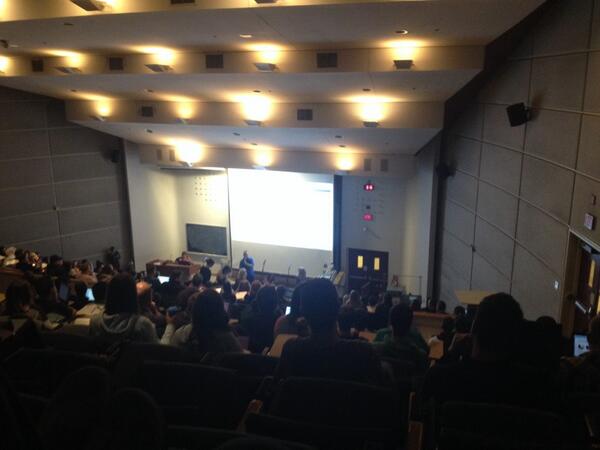 hanmaryjac's tweet photo. #biglecture http://t.co/8QMJpkvYEW